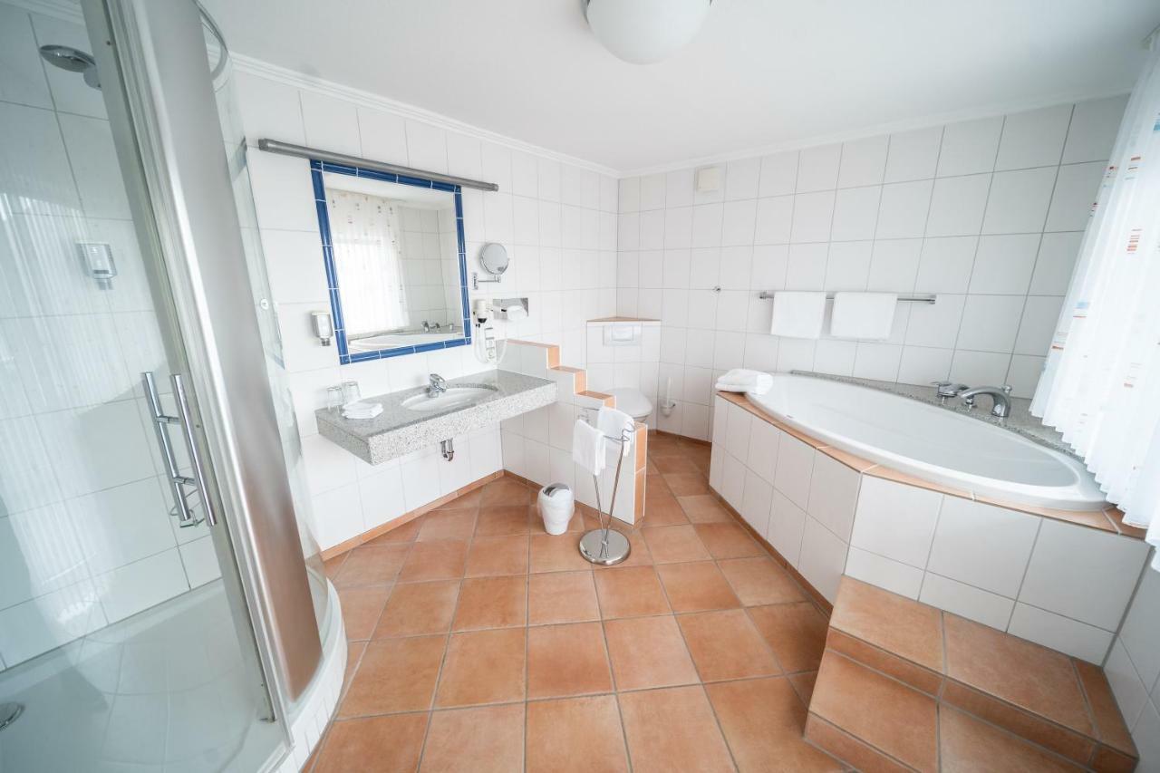 Hotel Rieder Wiesemscheid Екстериор снимка